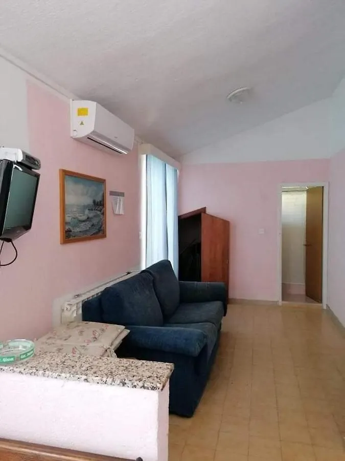 Πανσιόν Apartments And Rooms By The Sea Kampor, Rab - 12473
